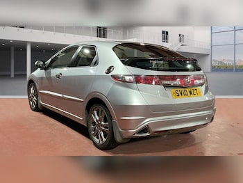 Used Honda Civic 2010 for sale - 76976153: Photo