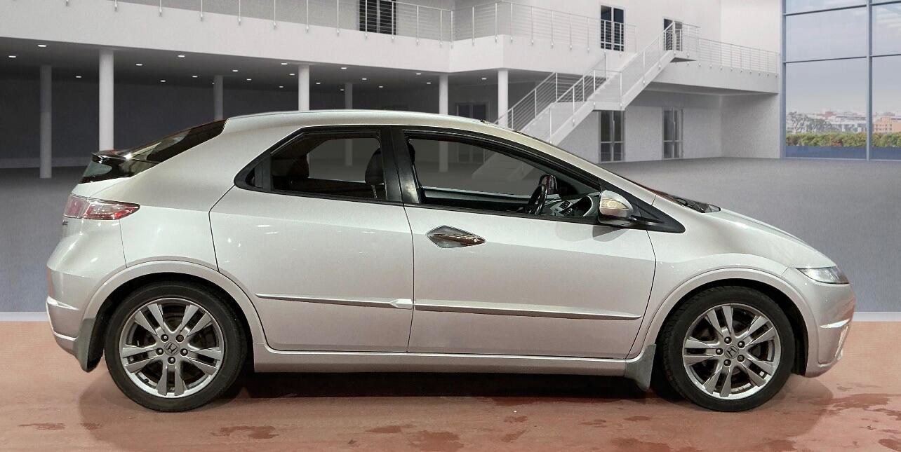 Used Honda Civic 2010 for sale - 76976153: Photo 5