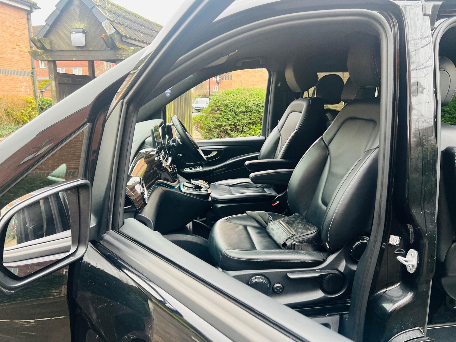 Used Mercedes-Benz V-Class 2019 for sale - 76486869: Photo 34