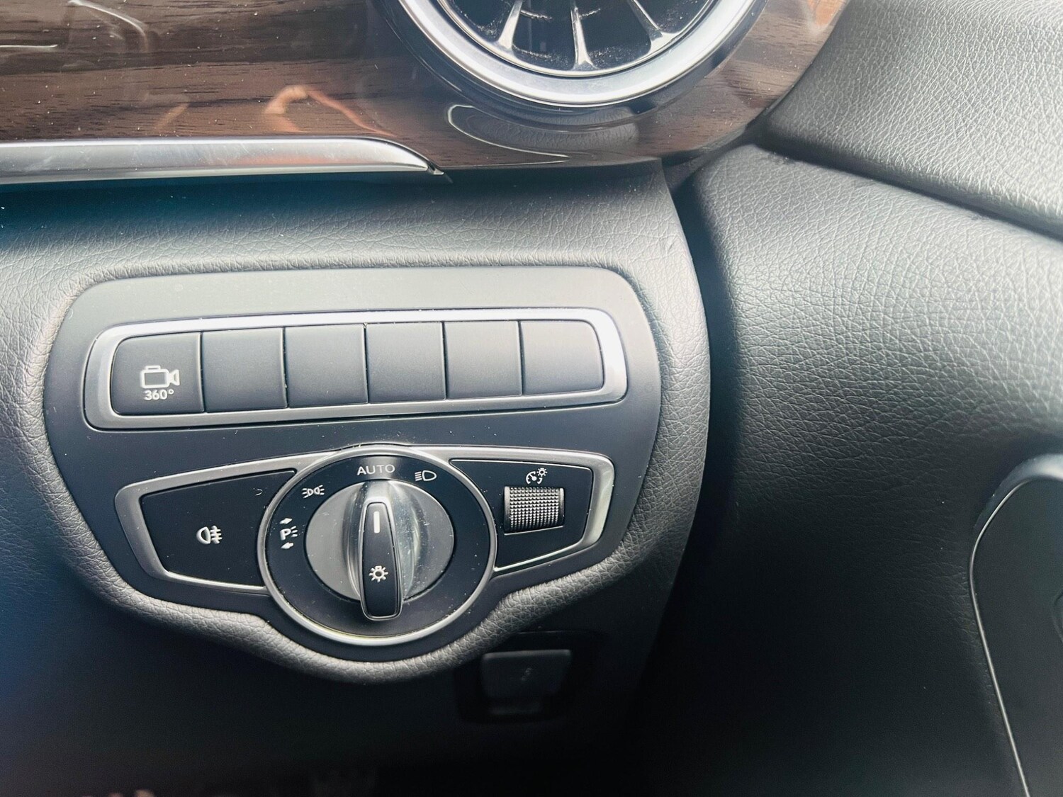 Used Mercedes-Benz V-Class 2019 for sale - 76486869: Photo 54