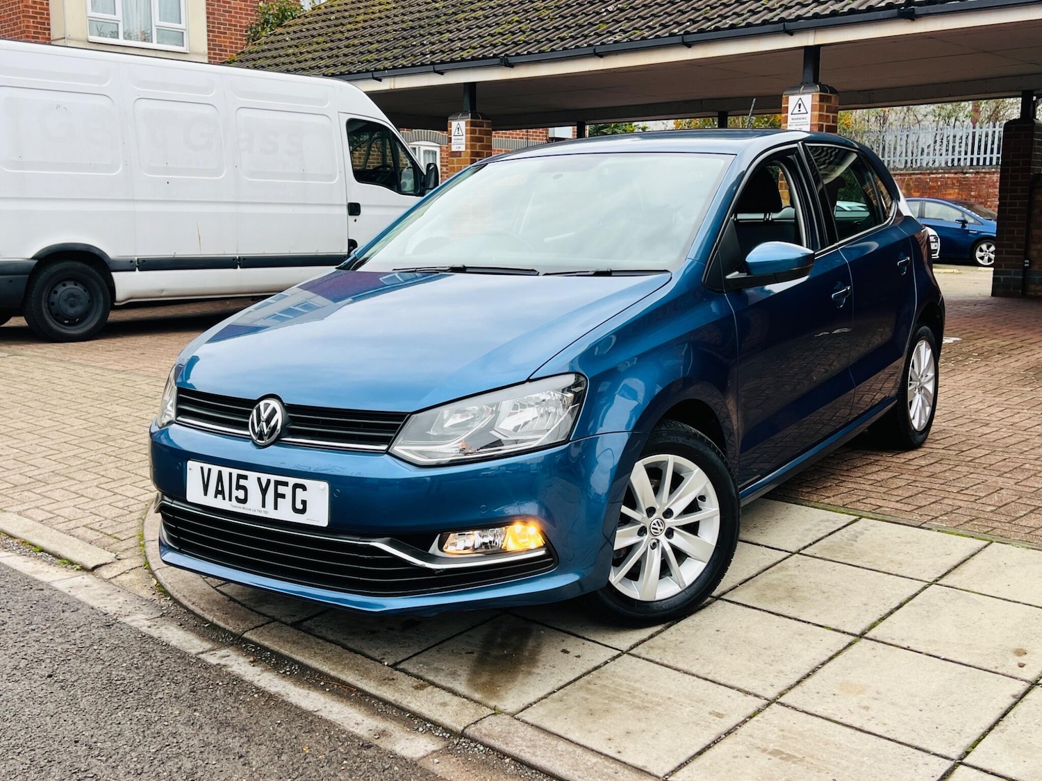 Used Volkswagen Polo 2015 for sale - 76667310: Photo 13