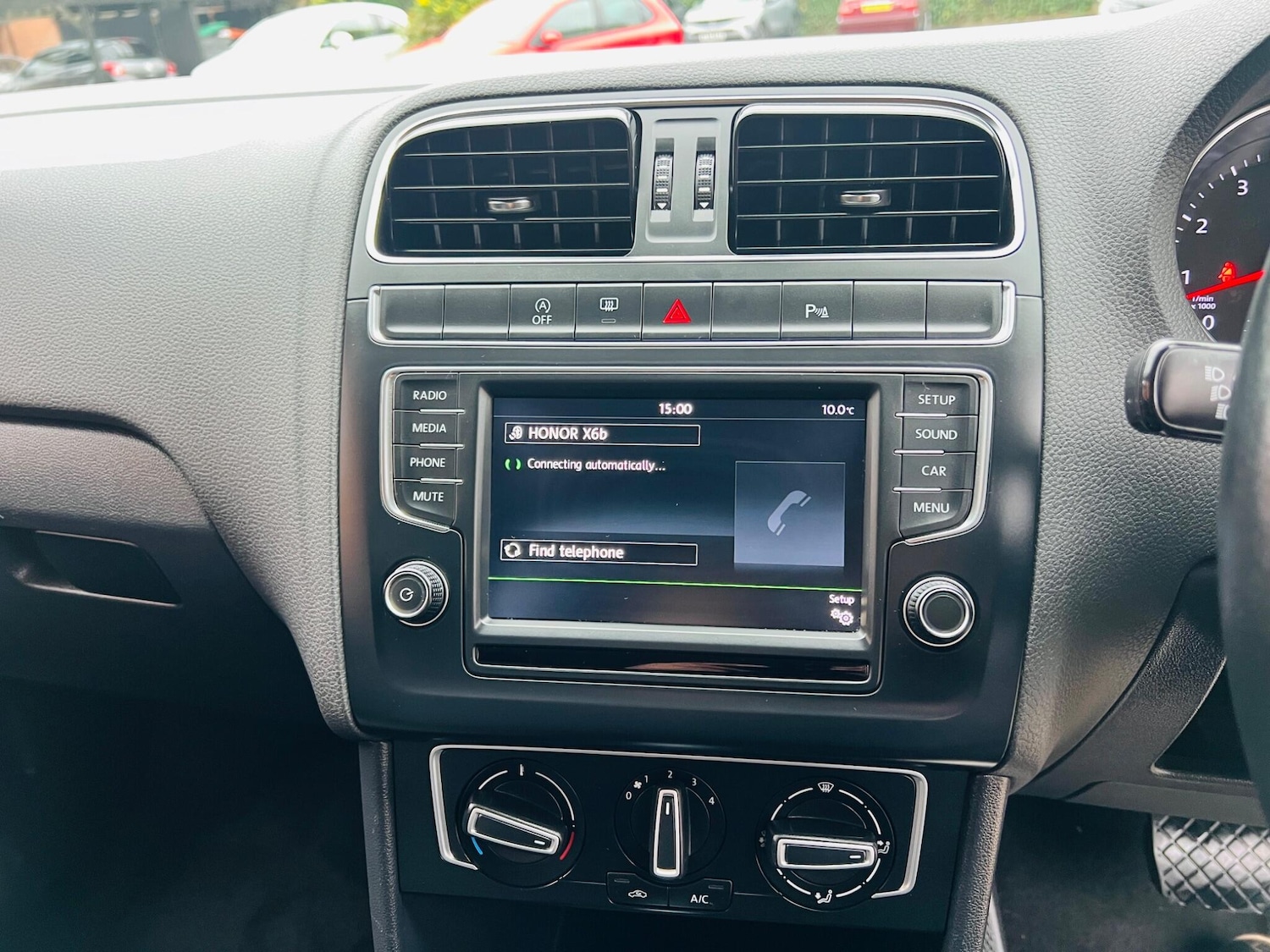 Used Volkswagen Polo 2015 for sale - 76667310: Photo 44