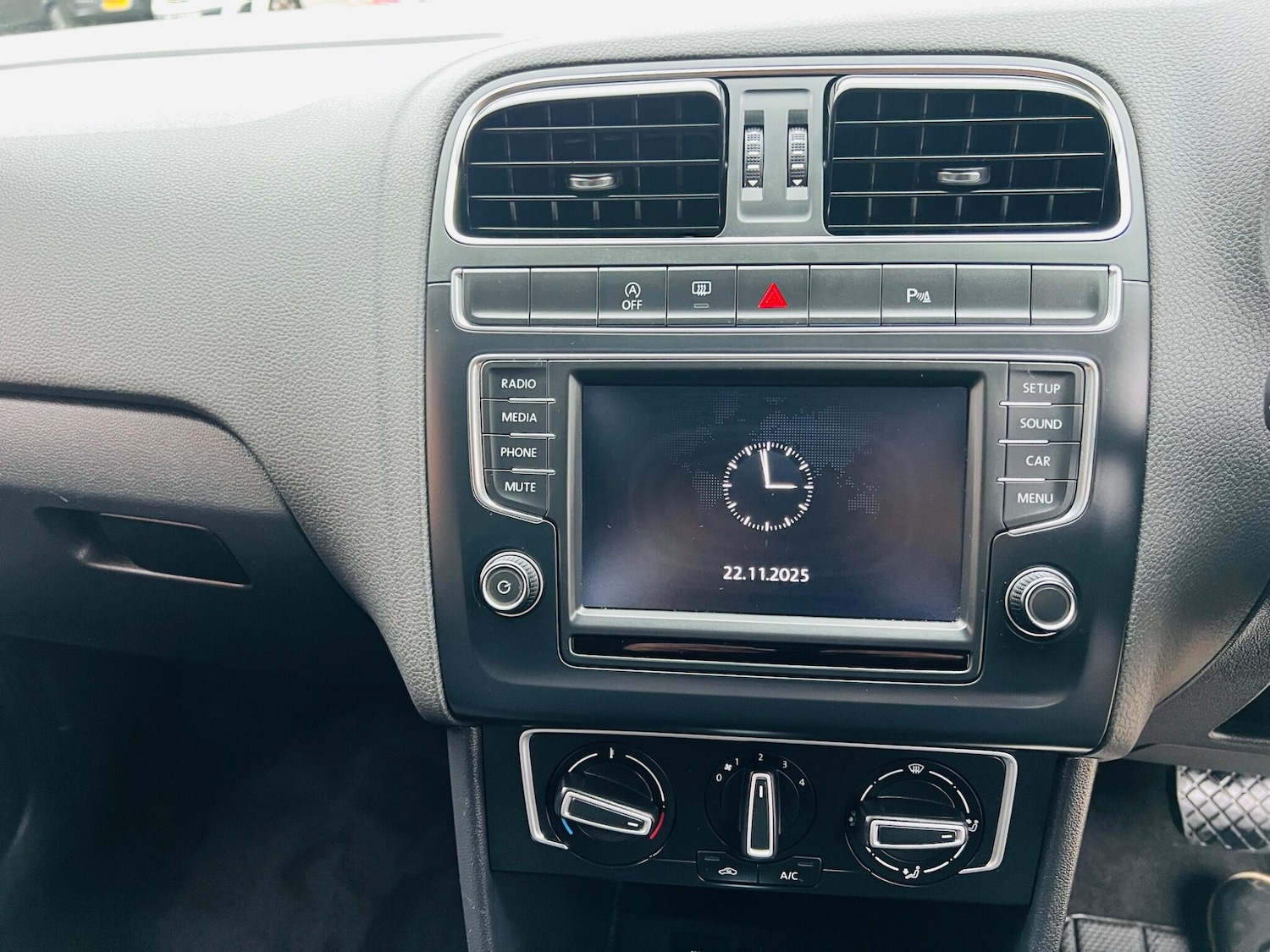 Used Volkswagen Polo 2015 for sale - 76667310: Photo 47