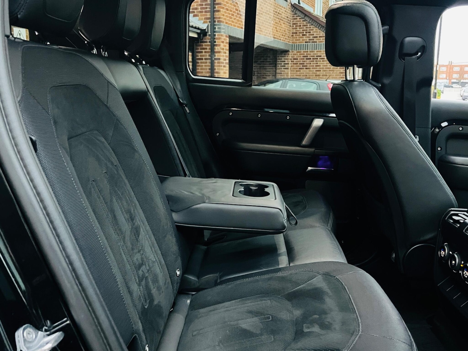 Used Land Rover Defender 2022 for sale - 76486814: Photo 33