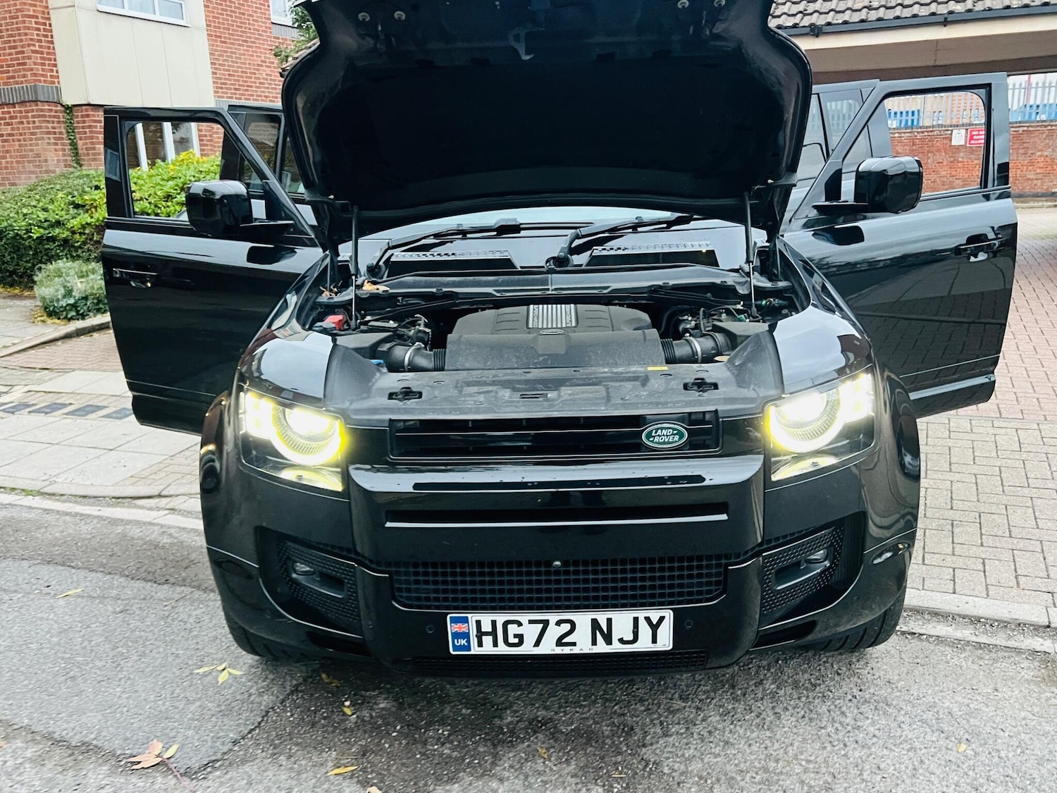 Used Land Rover Defender 2022 for sale - 76486814: Photo 4