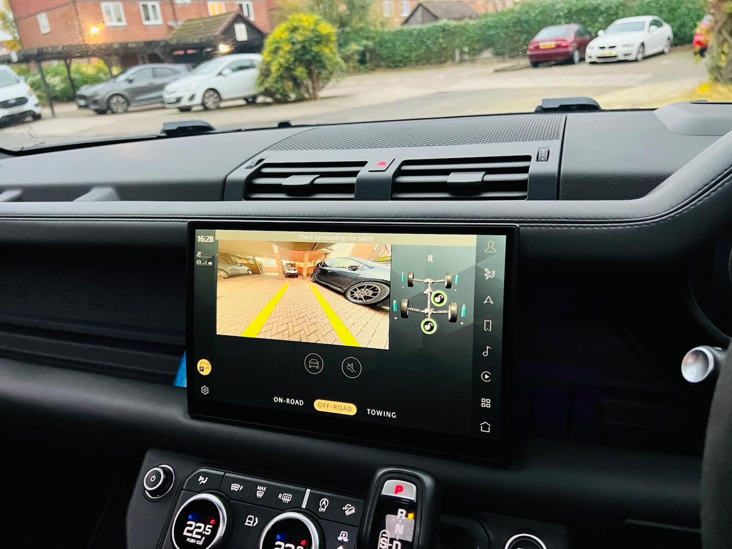 Used Land Rover Defender 2022 for sale - 76486814: Photo 45