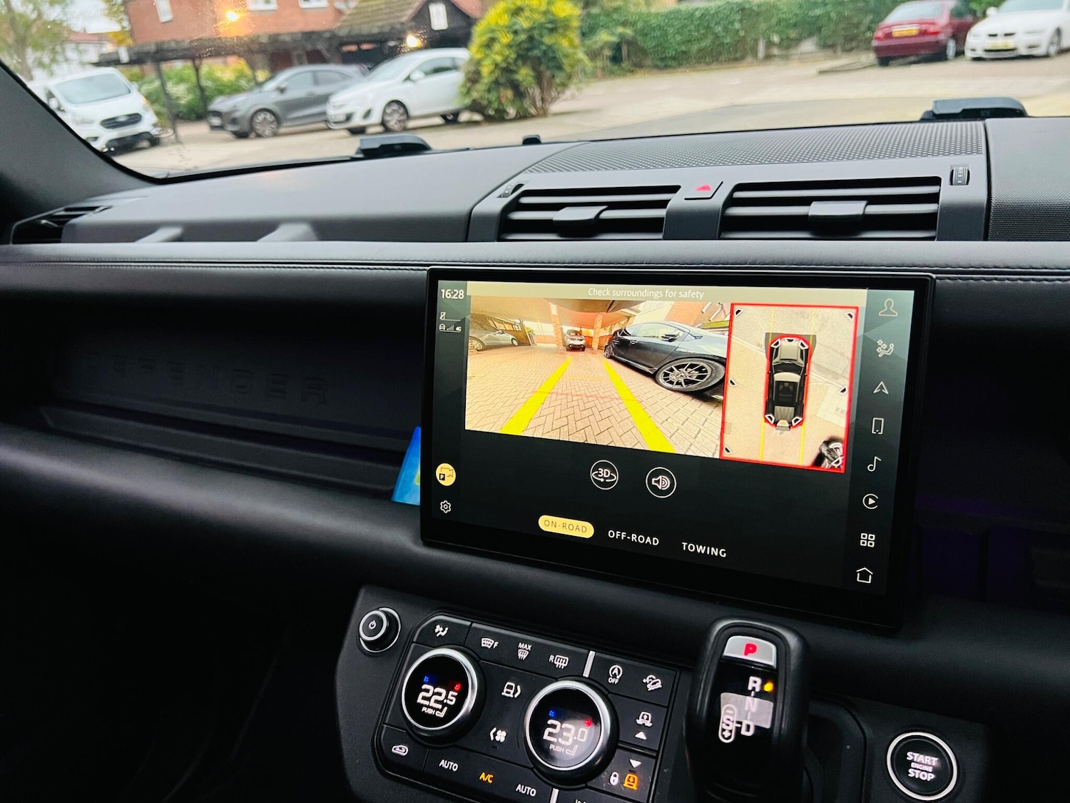 Used Land Rover Defender 2022 for sale - 76486814: Photo 46