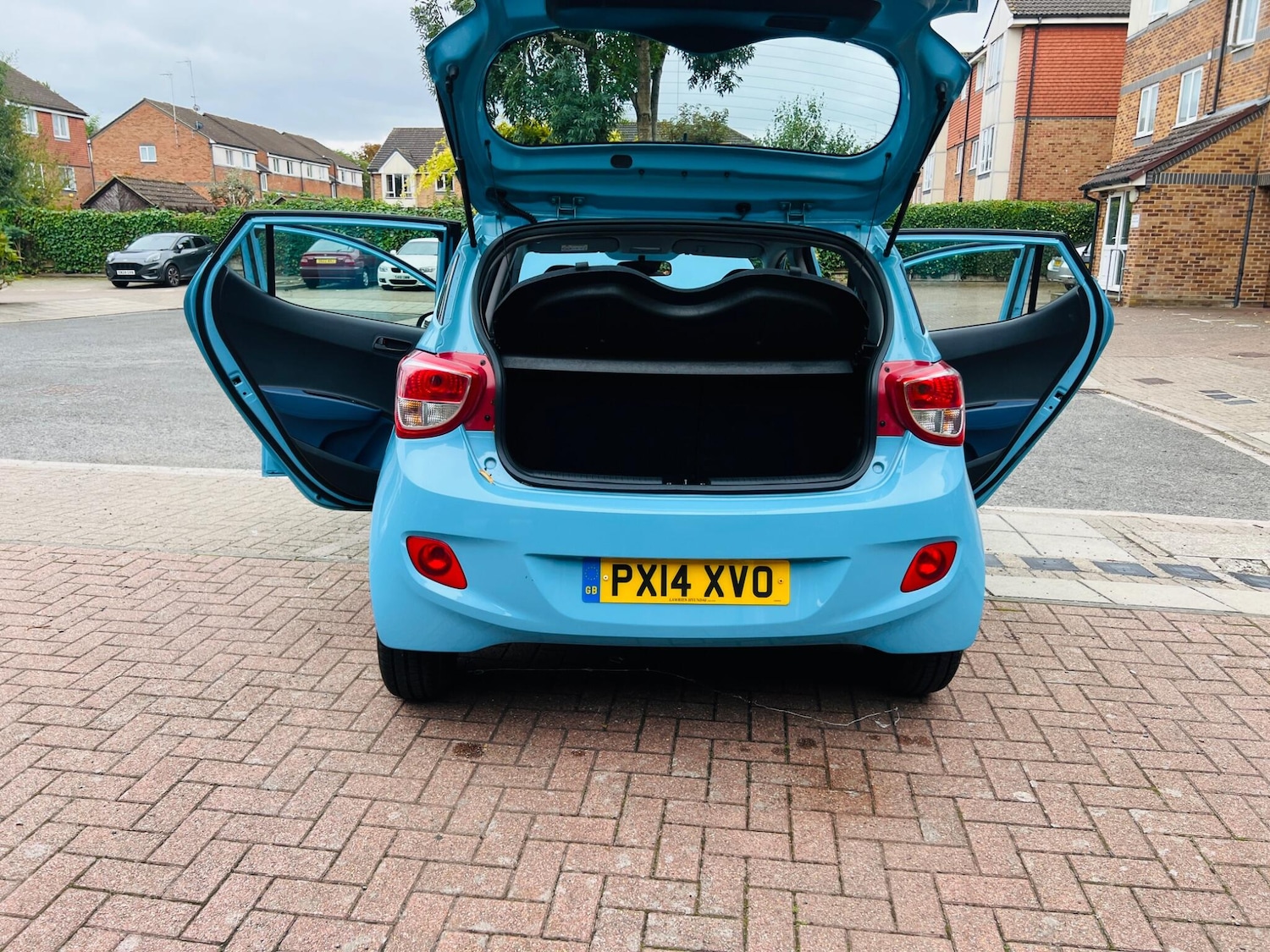 Used Hyundai i10 2014 for sale - 76486842: Photo 16