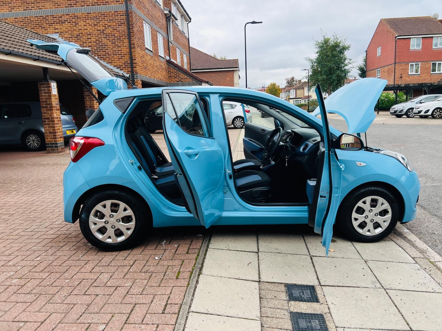 Used Hyundai i10 2014 for sale - 76486842: Photo 17