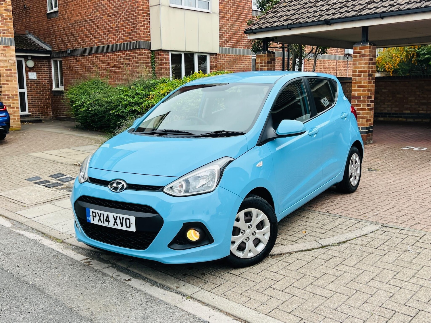 Used Hyundai i10 2014 for sale - 76486842: Photo 2