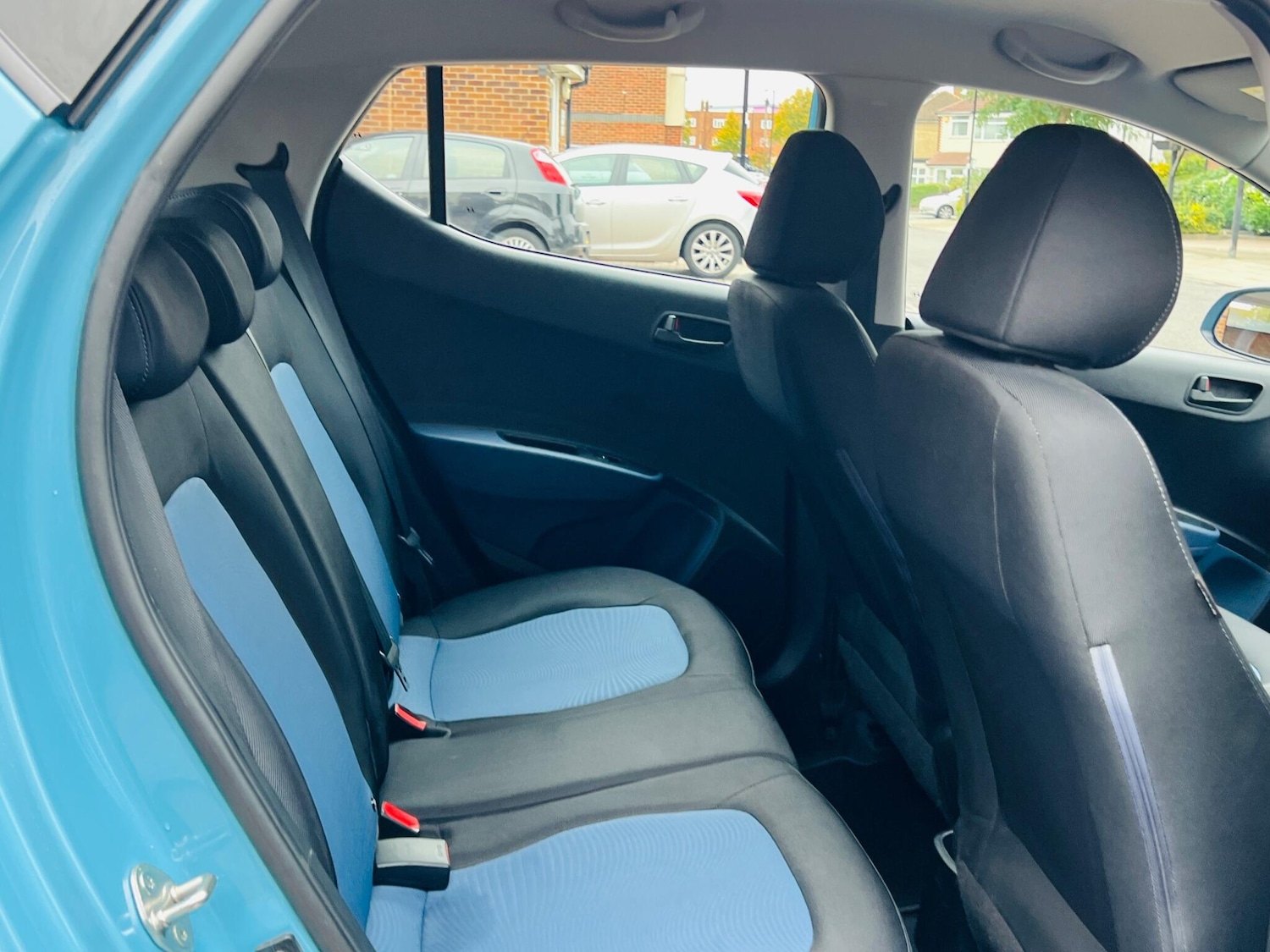 Used Hyundai i10 2014 for sale - 76486842: Photo 27