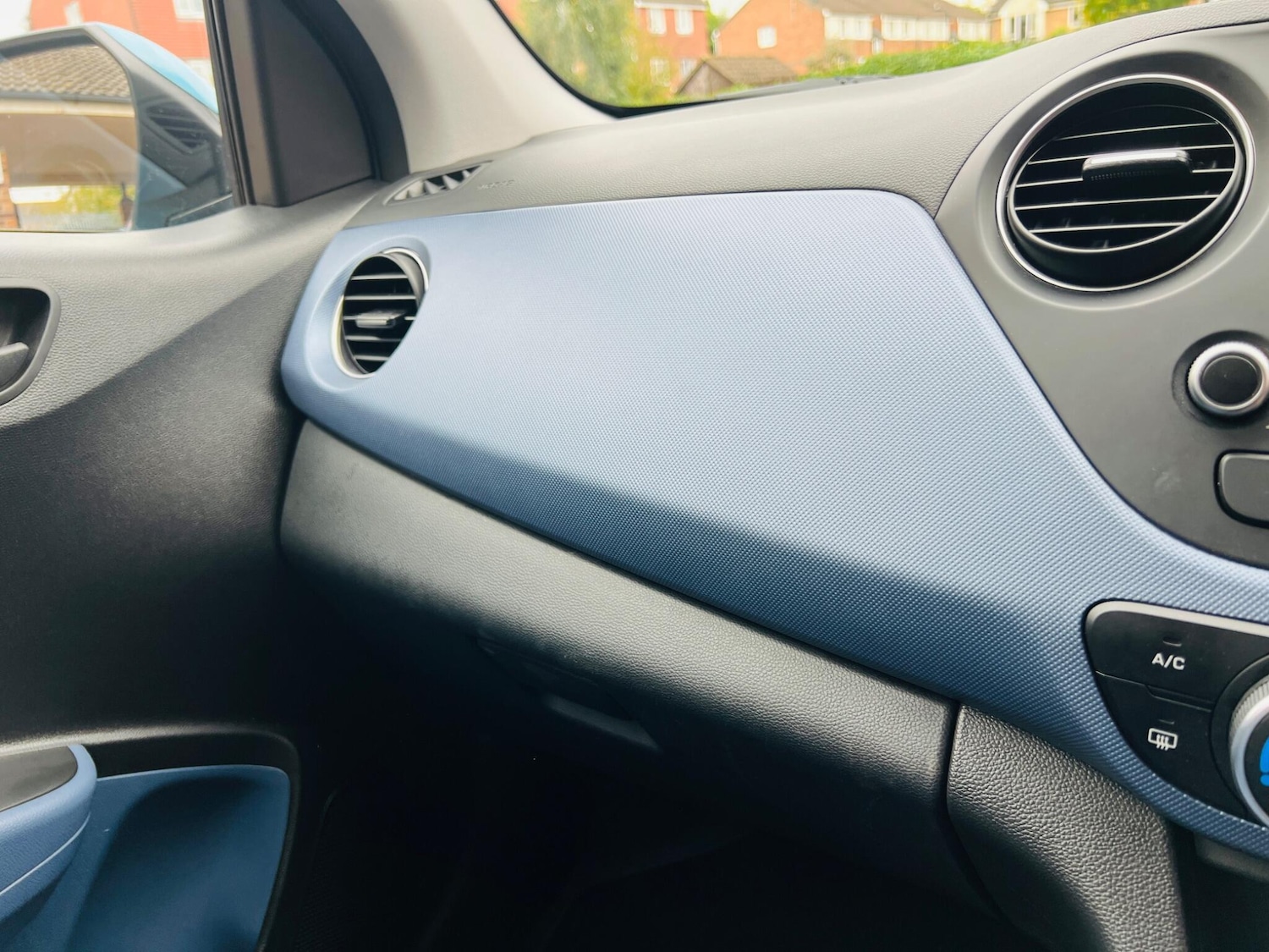 Used Hyundai i10 2014 for sale - 76486842: Photo 28