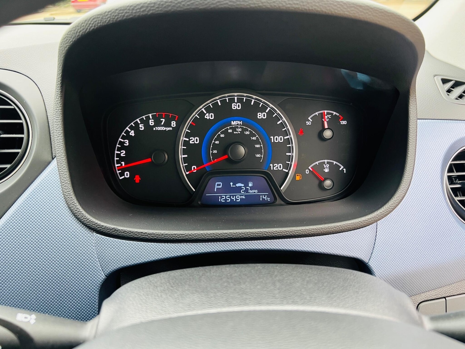 Used Hyundai i10 2014 for sale - 76486842: Photo 34