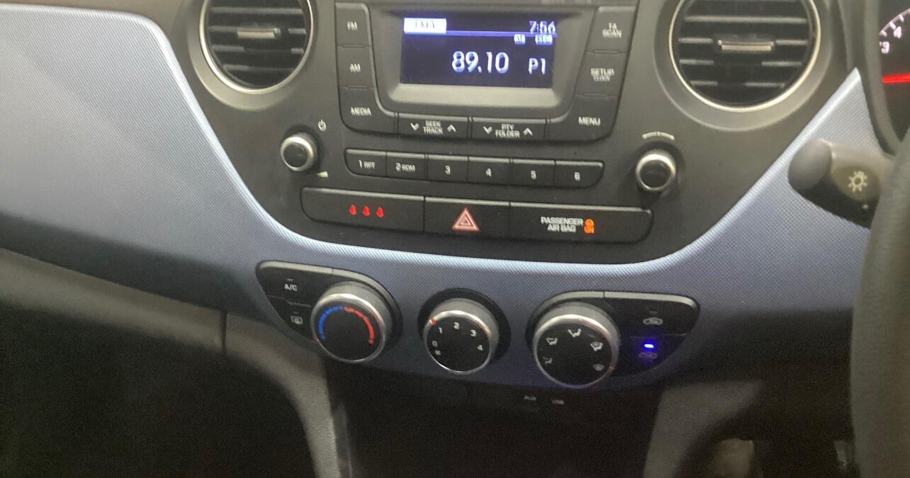 Used Hyundai i10 2014 for sale - 76486842: Photo 39