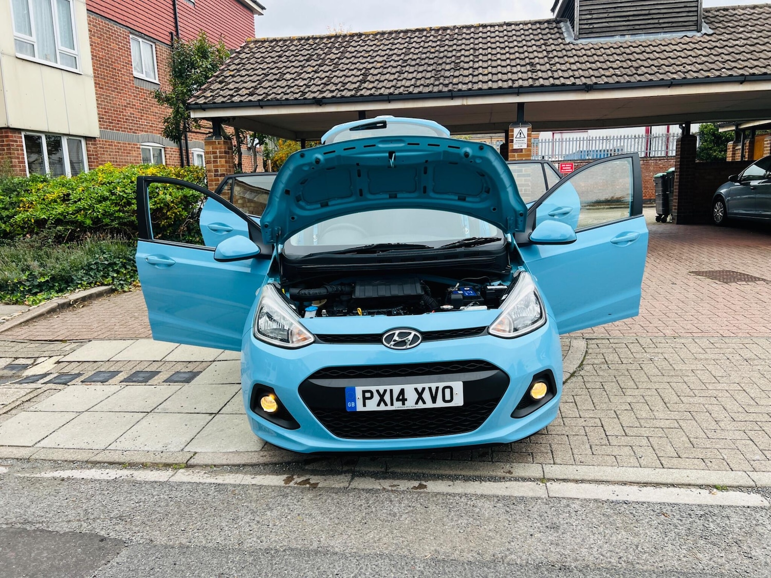 Used Hyundai i10 2014 for sale - 76486842: Photo 4