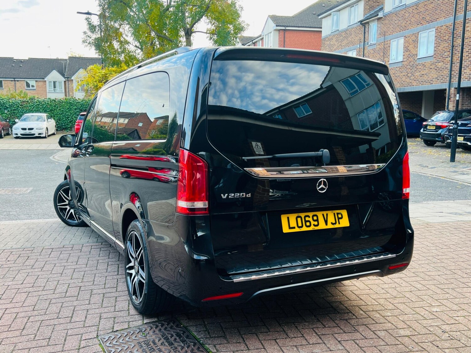 Used Mercedes-Benz V-Class 2019 for sale - 76486863: Photo 16