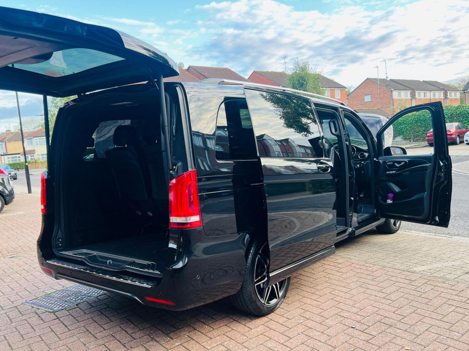 Used Mercedes-Benz V-Class 2019 for sale - 76486863: Photo 20