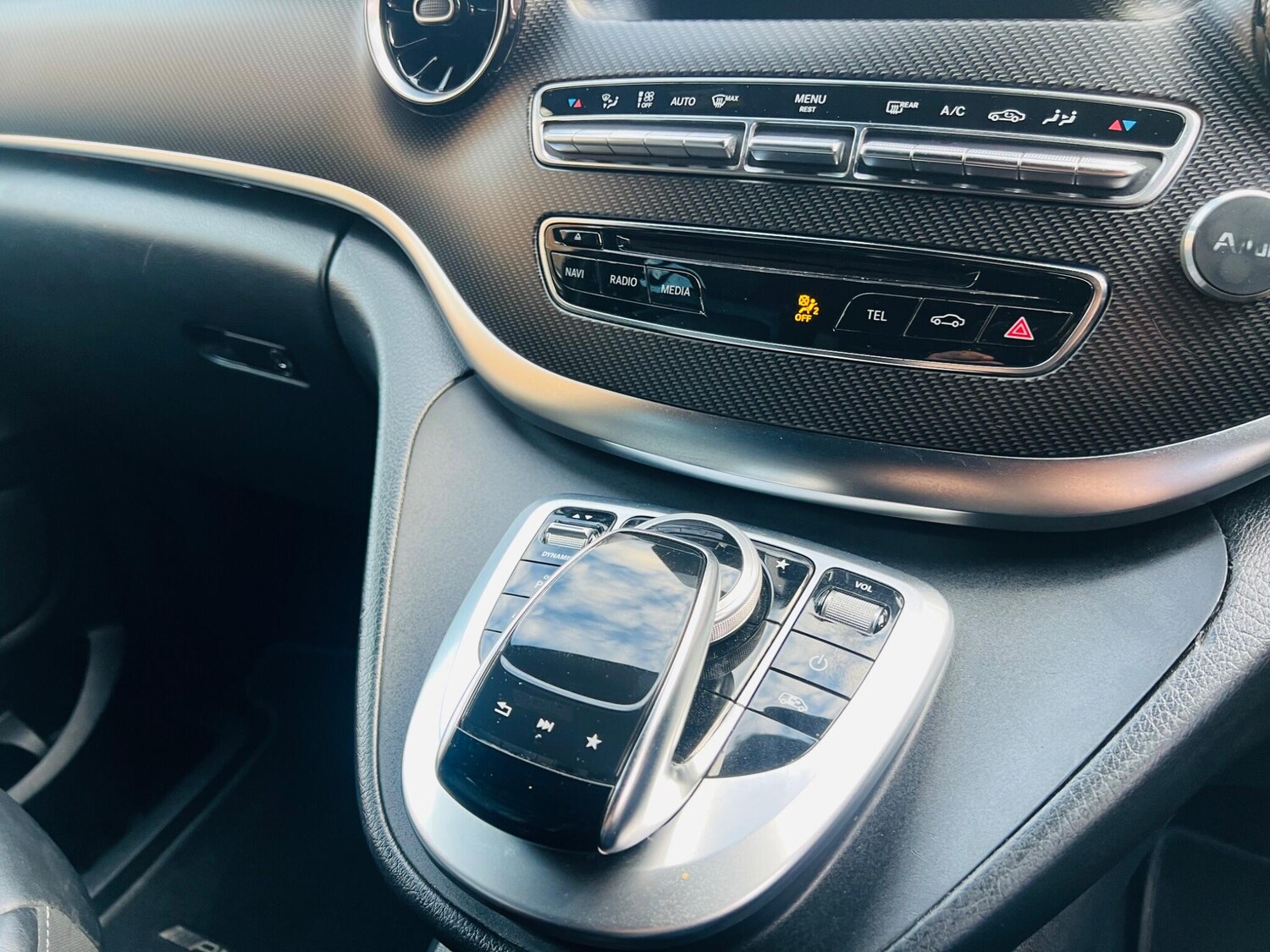 Used Mercedes-Benz V-Class 2019 for sale - 76486863: Photo 26