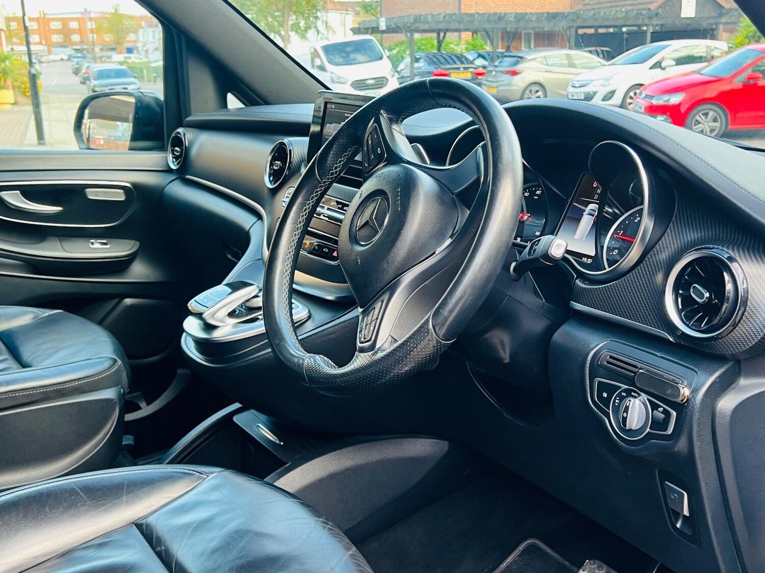 Used Mercedes-Benz V-Class 2019 for sale - 76486863: Photo 27