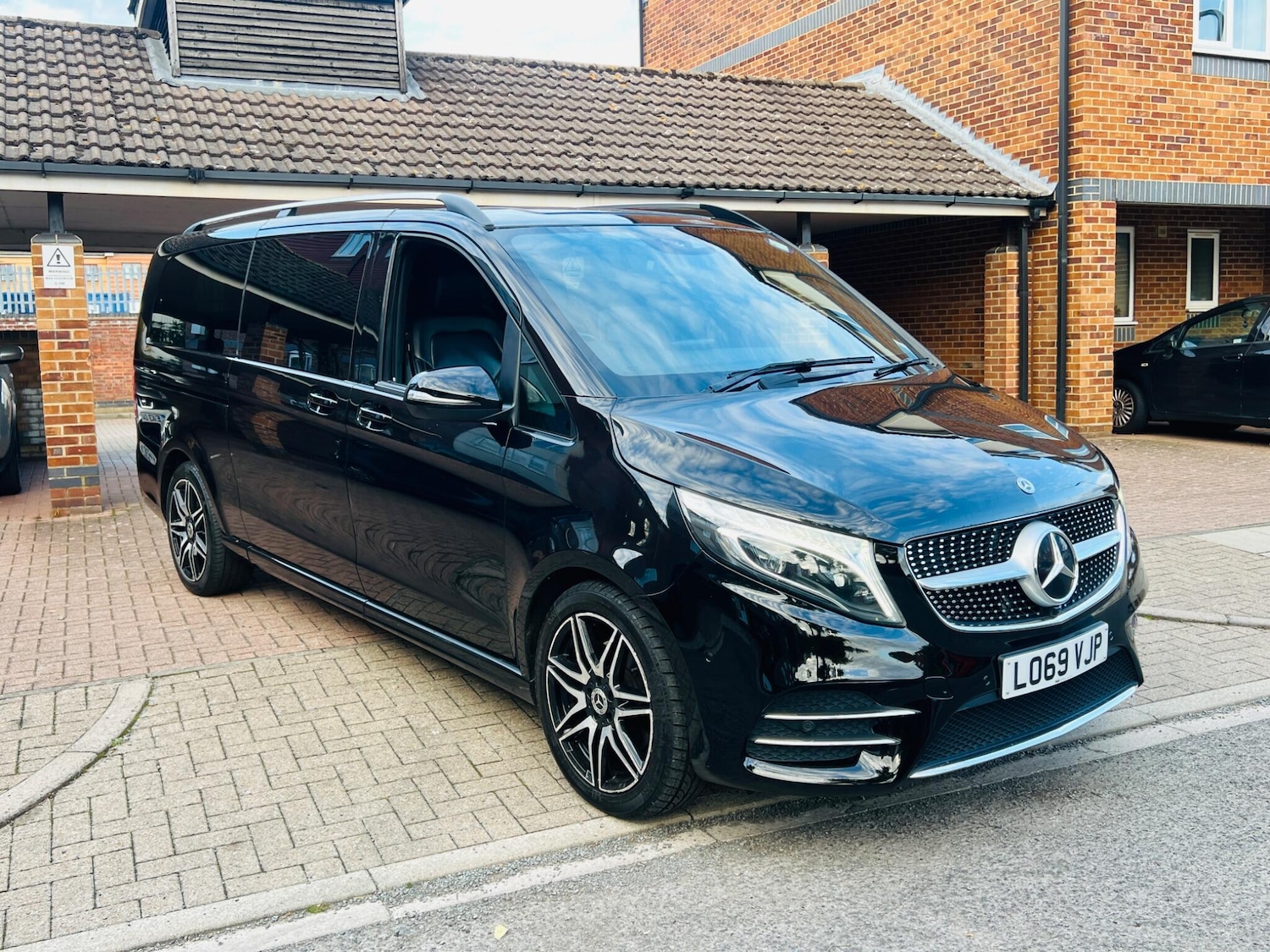 Used Mercedes-Benz V-Class 2019 for sale - 76486863: Photo 8