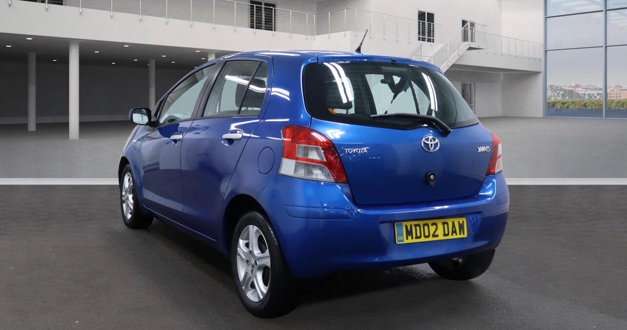 Used Toyota Yaris 2010 for sale - 76926011: Photo 3