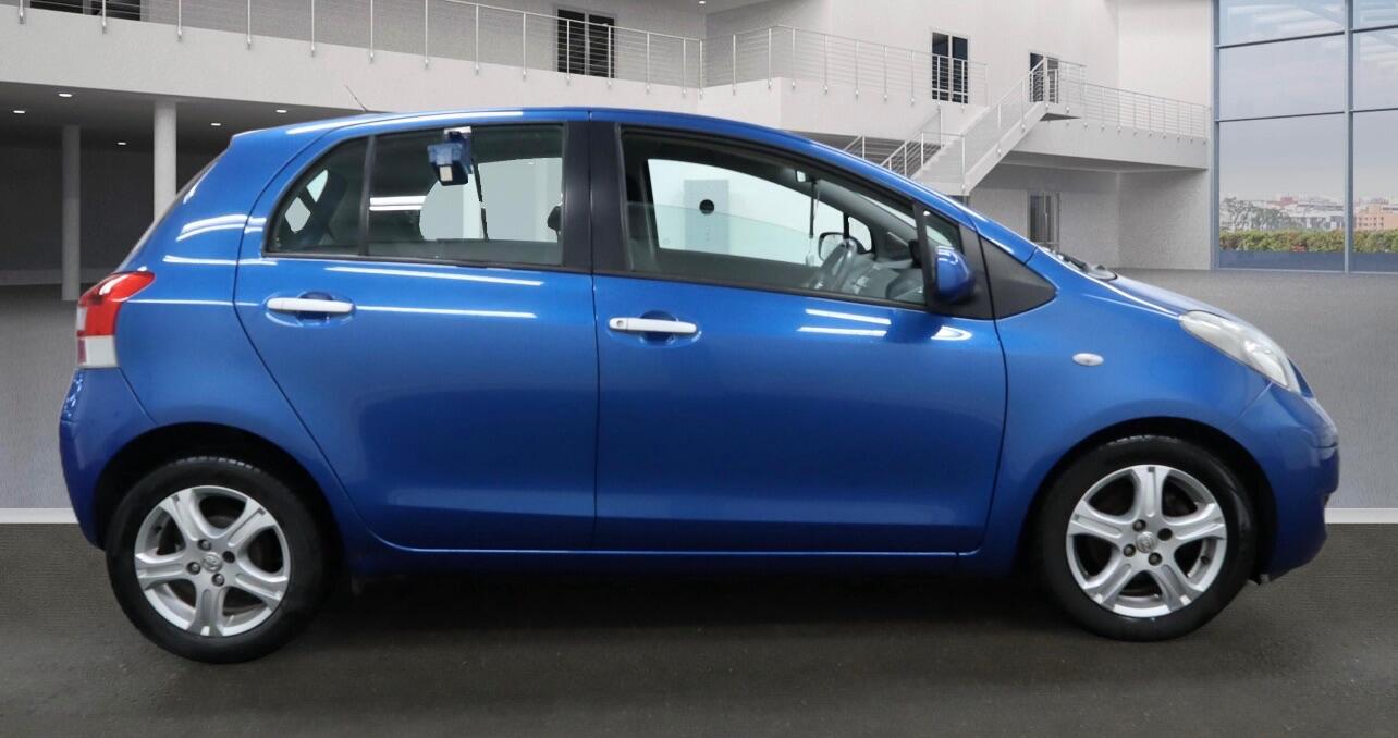 Used Toyota Yaris 2010 for sale - 76926011: Photo 5