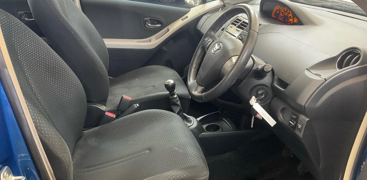 Used Toyota Yaris 2010 for sale - 76926011: Photo 8