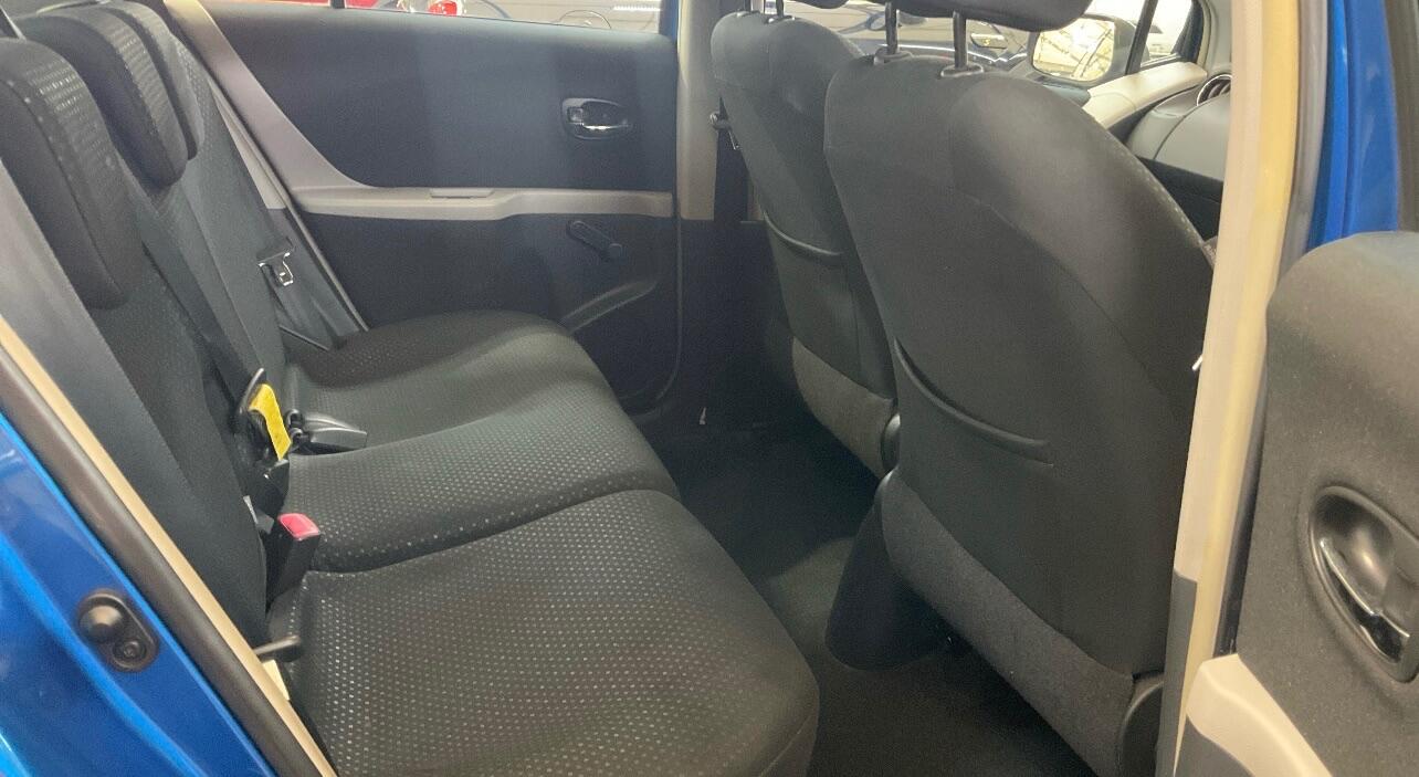 Used Toyota Yaris 2010 for sale - 76926011: Photo 9