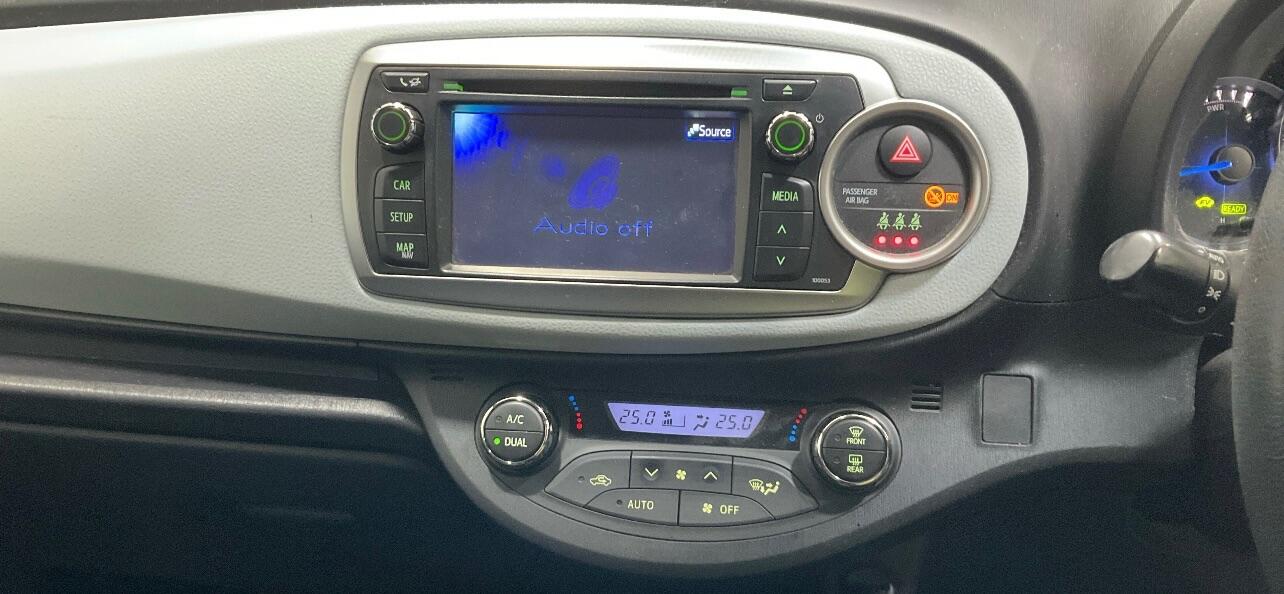 Used Toyota Yaris 2013 for sale - 77015971: Photo 11