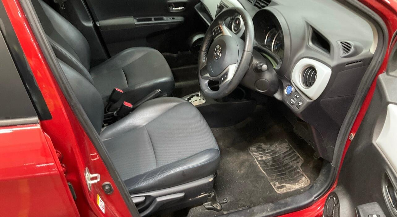 Used Toyota Yaris 2013 for sale - 77015971: Photo 9