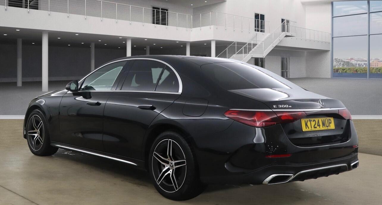 Used Mercedes-Benz E Class 2024 for sale - 76996794: Photo 2