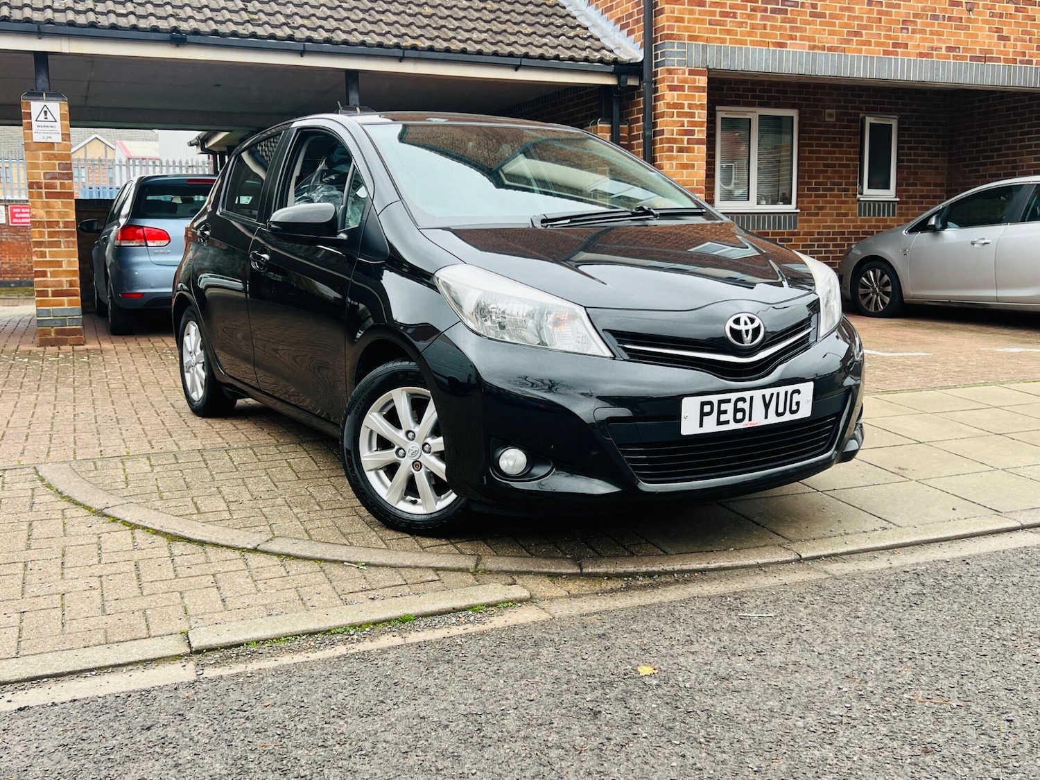 Used Toyota Yaris 2011 for sale - 76866060: Photo 1