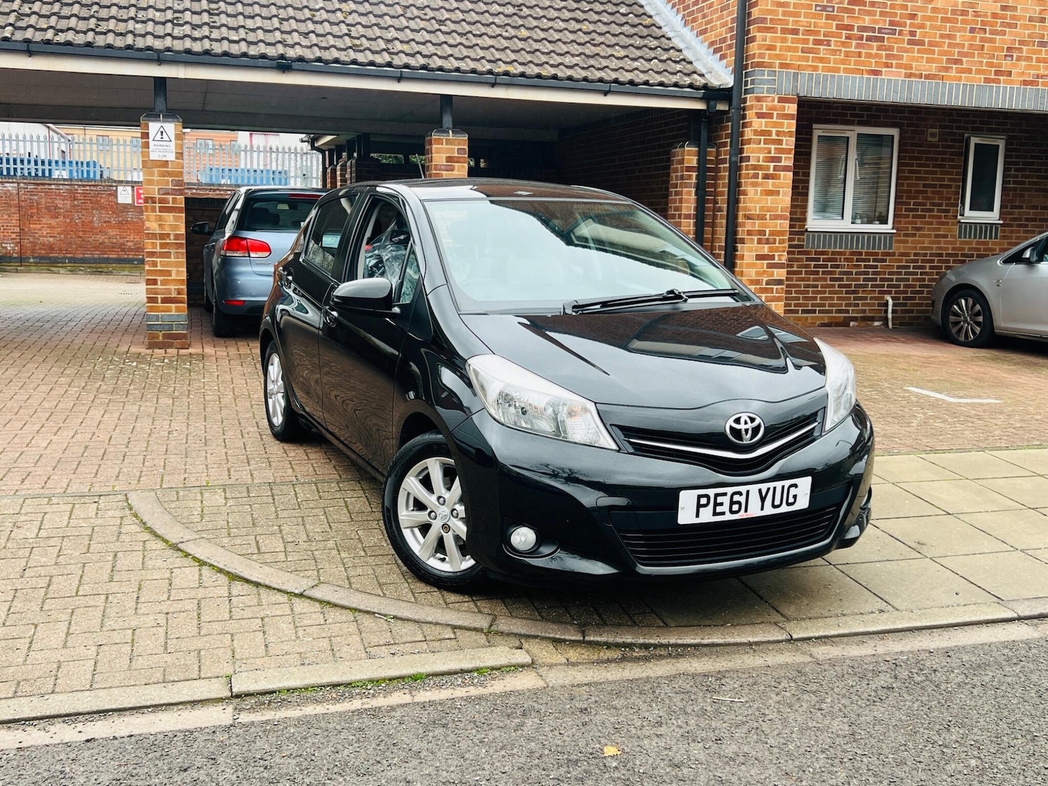 Used Toyota Yaris 2011 for sale - 76866060: Photo 10