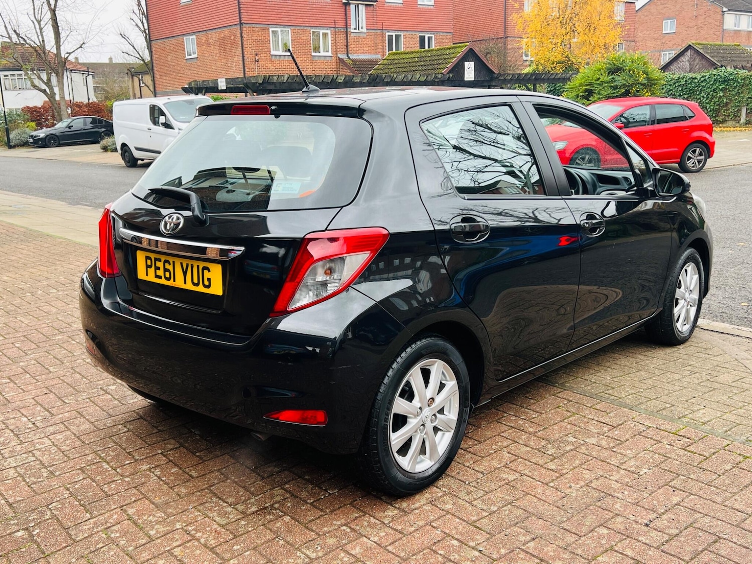 Used Toyota Yaris 2011 for sale - 76866060: Photo 24