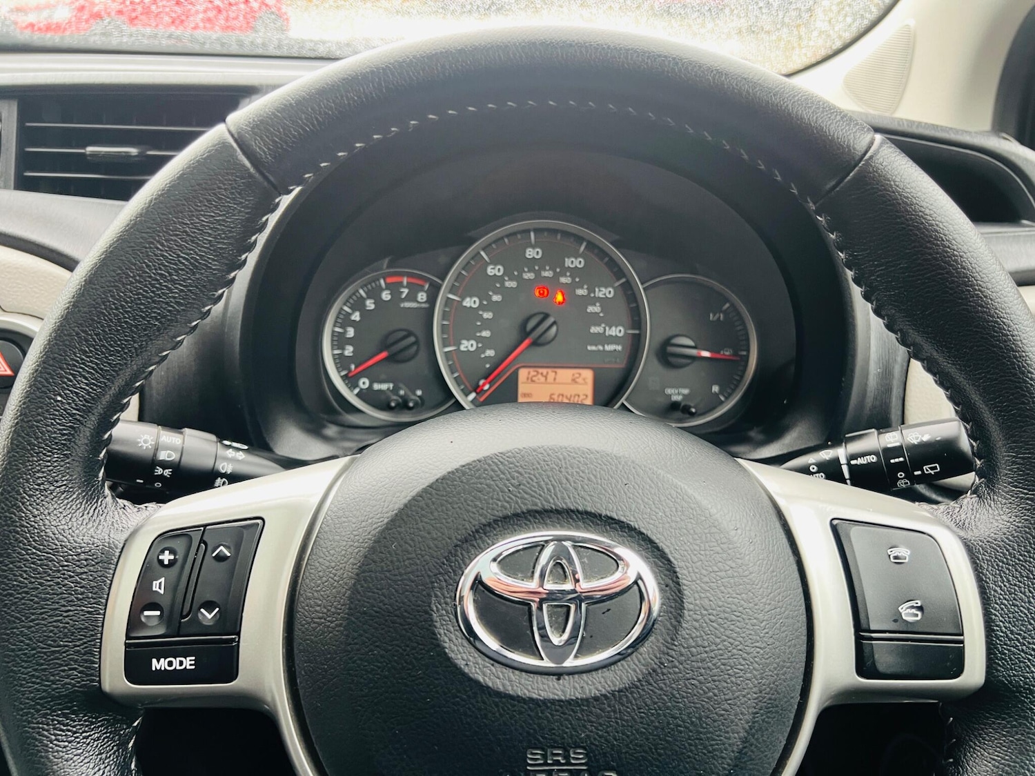 Used Toyota Yaris 2011 for sale - 76866060: Photo 40
