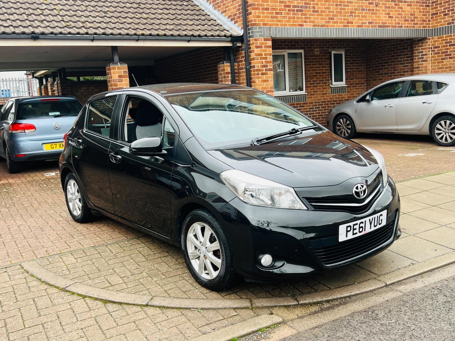 Used Toyota Yaris 2011 for sale - 76866060: Photo 8