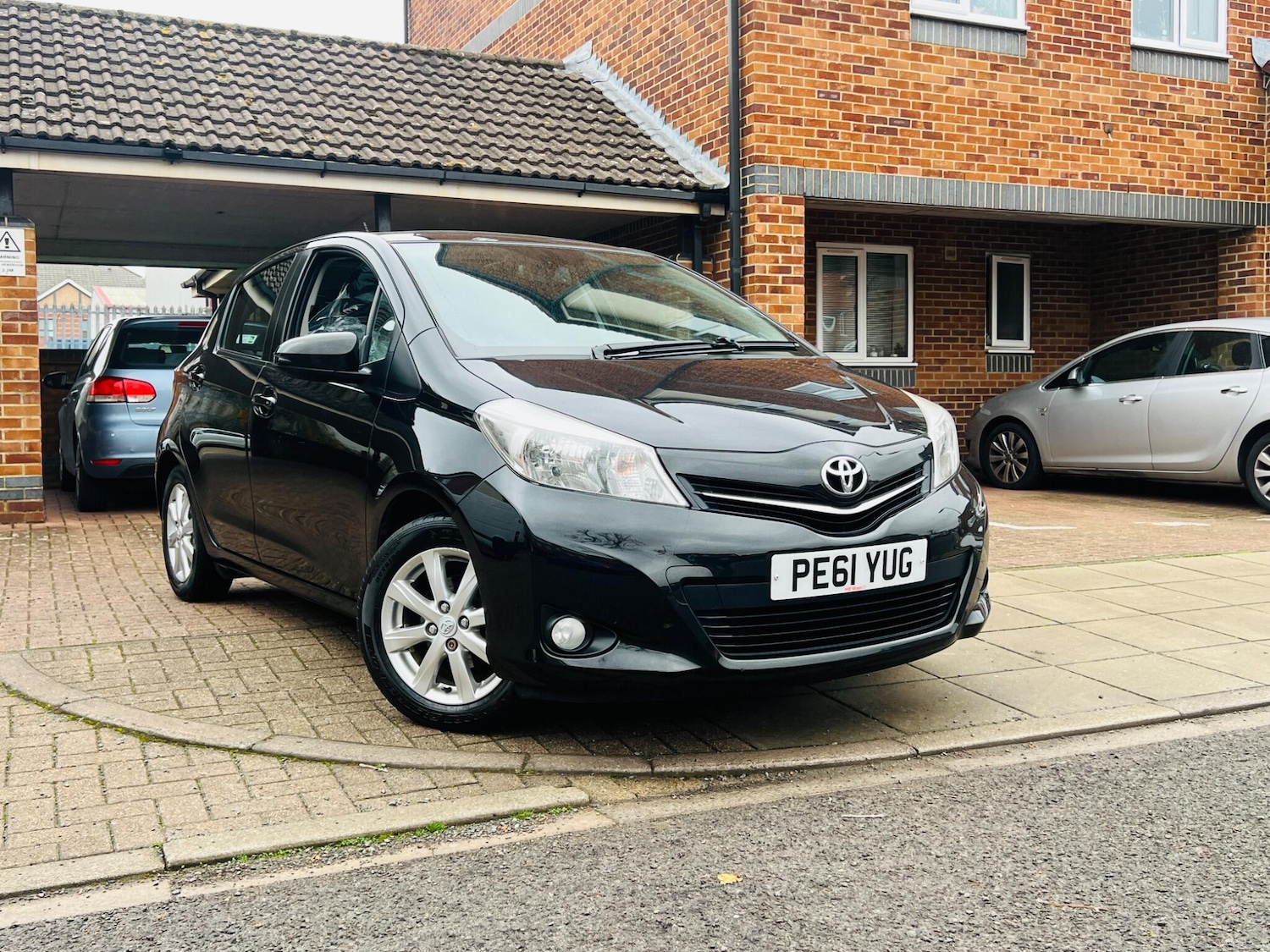 Used Toyota Yaris 2011 for sale - 76866060: Photo 9