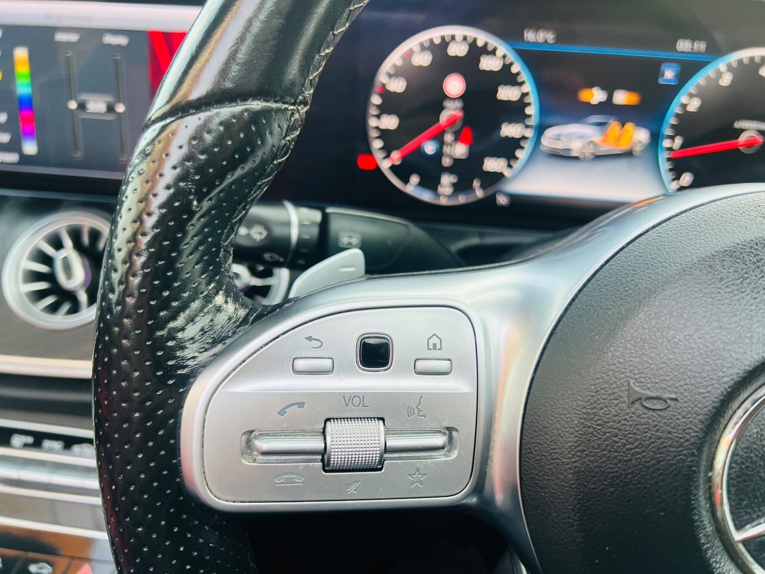 Used Mercedes-Benz E Class 2020 for sale - 76912909: Photo 41