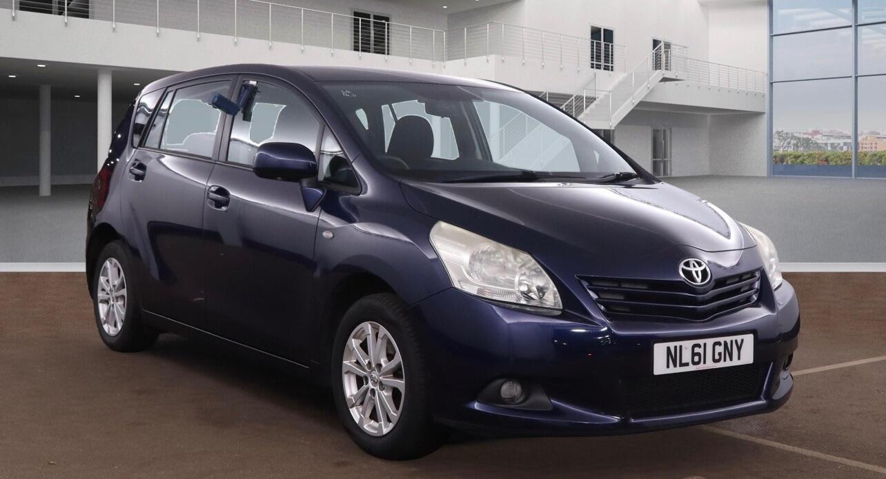 Used Toyota Verso 2012 for sale - 76632840: Photo 1
