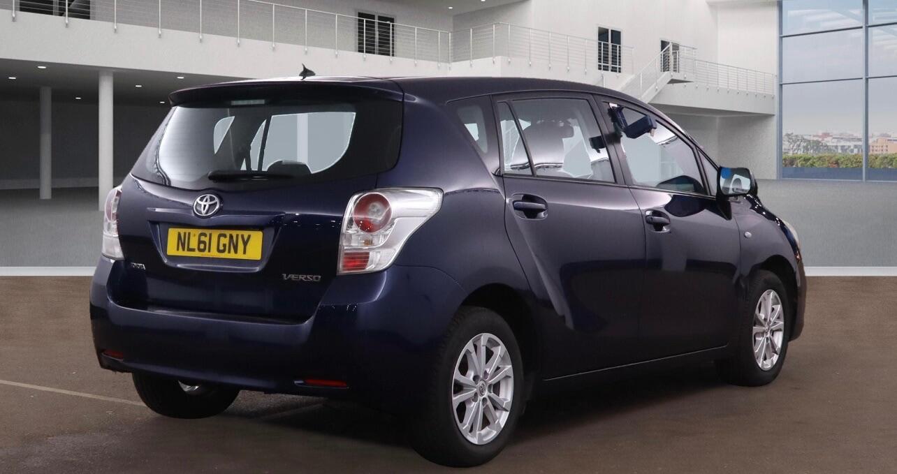 Used Toyota Verso 2012 for sale - 76632840: Photo 4