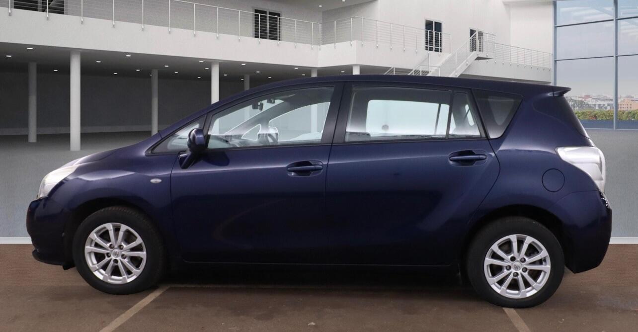 Used Toyota Verso 2012 for sale - 76632840: Photo 6