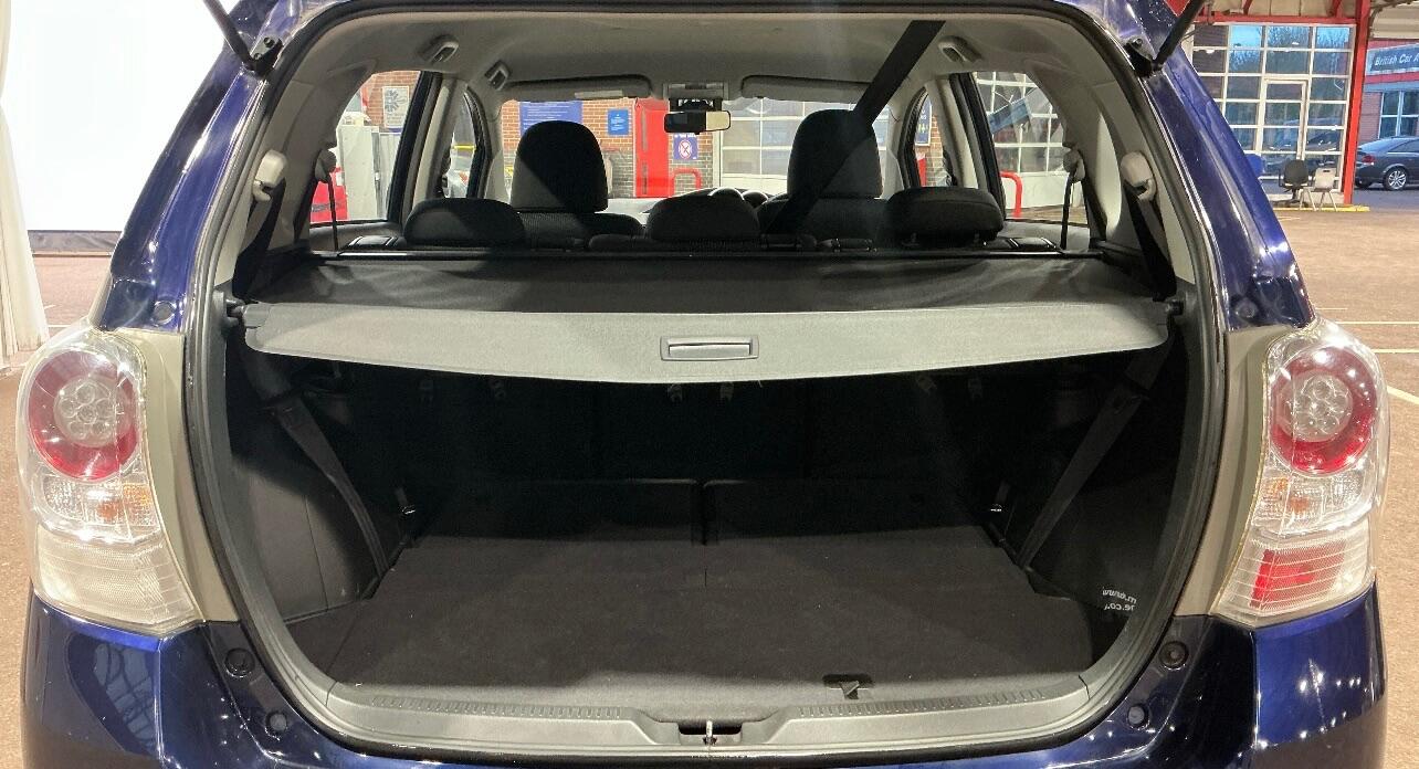 Used Toyota Verso 2012 for sale - 76632840: Photo 7