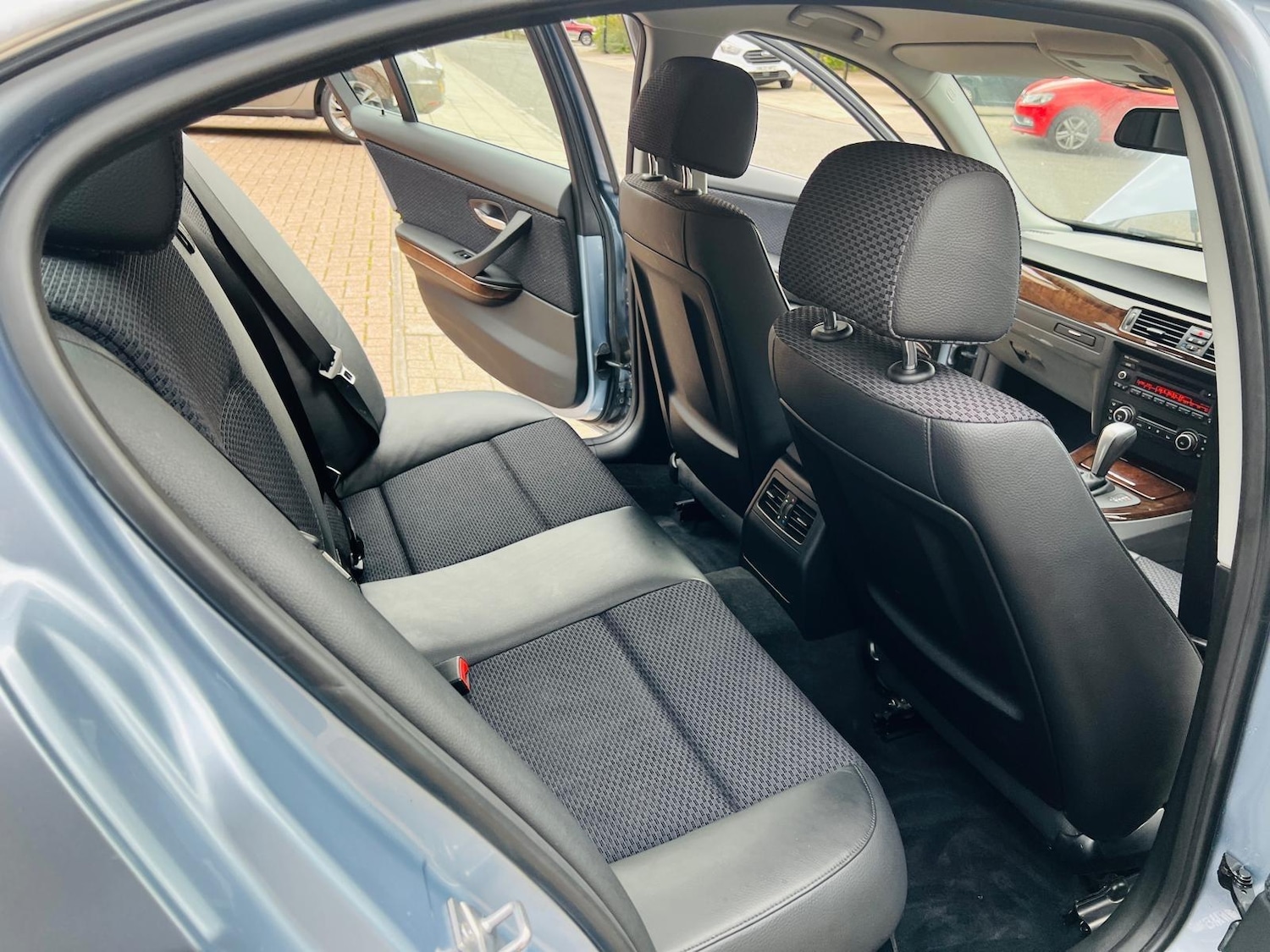 Used BMW 3 Series 2010 for sale - 76486838: Photo 24