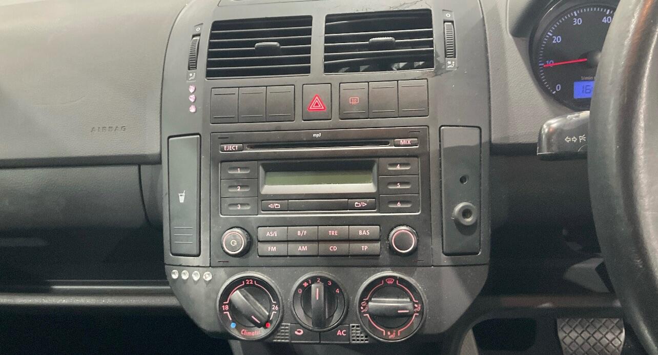 Used Volkswagen Polo 2009 for sale - 76521779: Photo 11