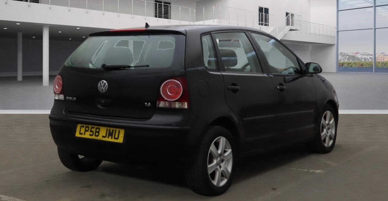 Used Volkswagen Polo 2009 for sale - 76521779: Photo 4