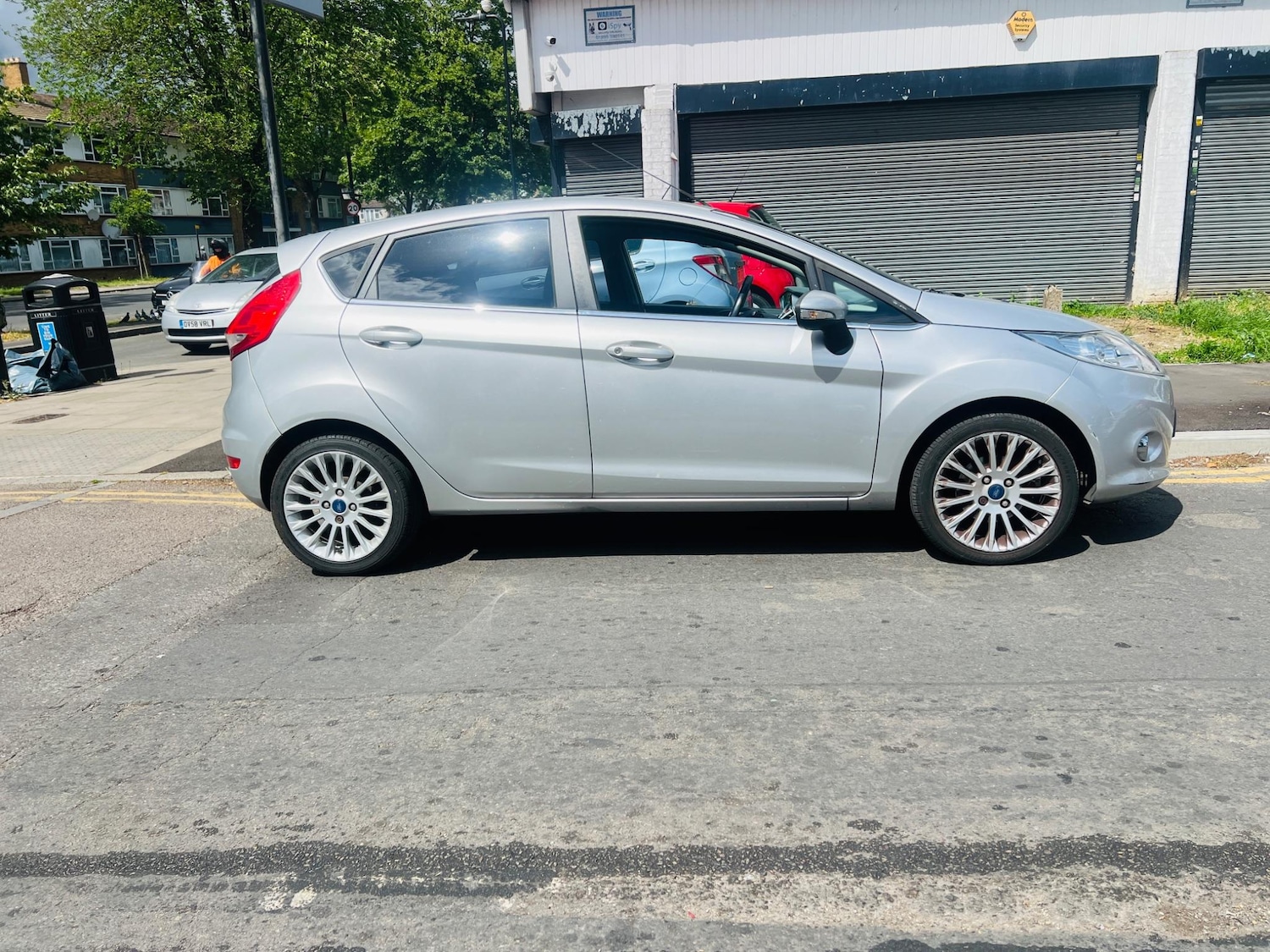 Used Ford Fiesta 2011 for sale - 76486865: Photo 3