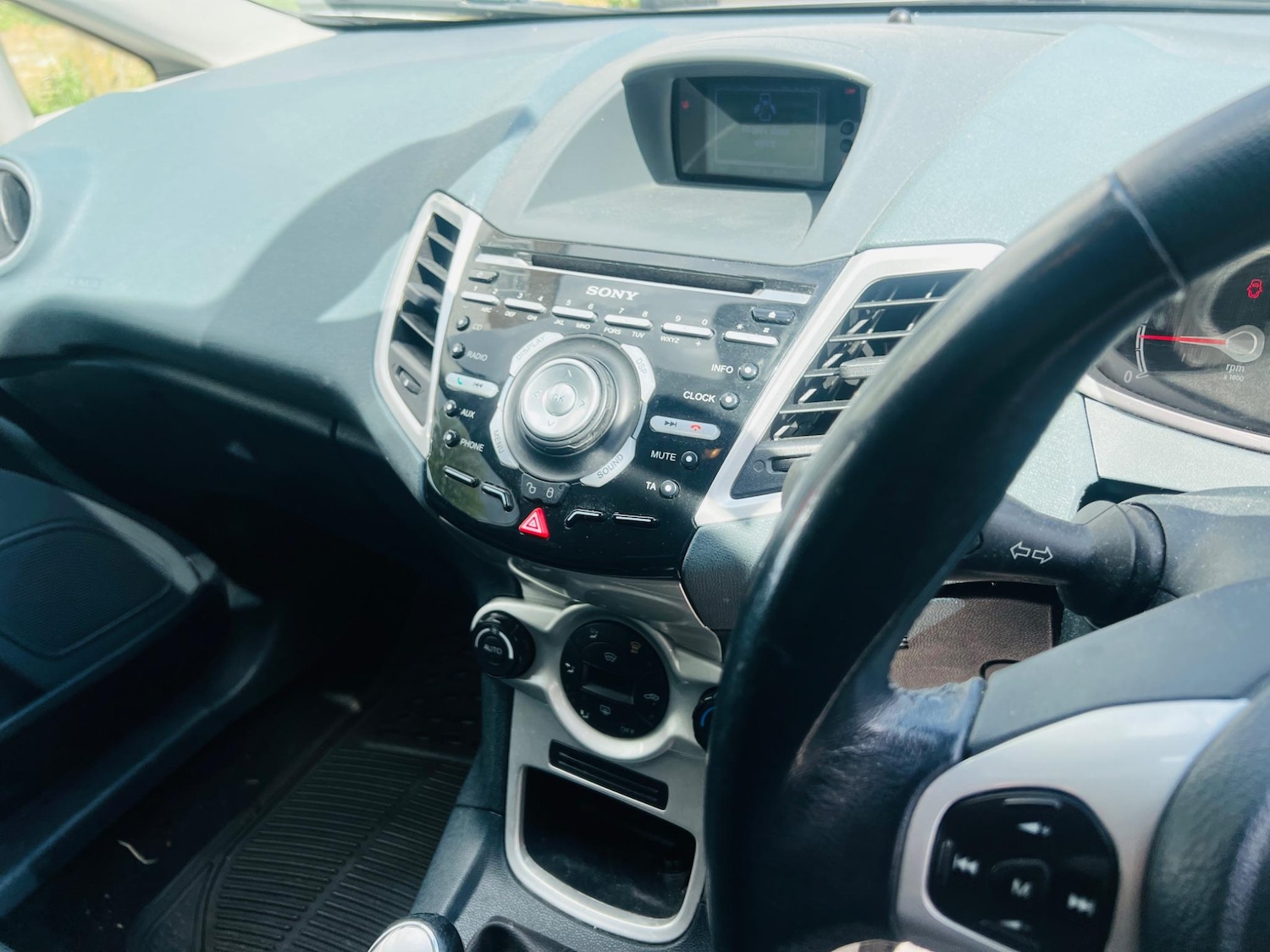 Used Ford Fiesta 2011 for sale - 76486865: Photo 5