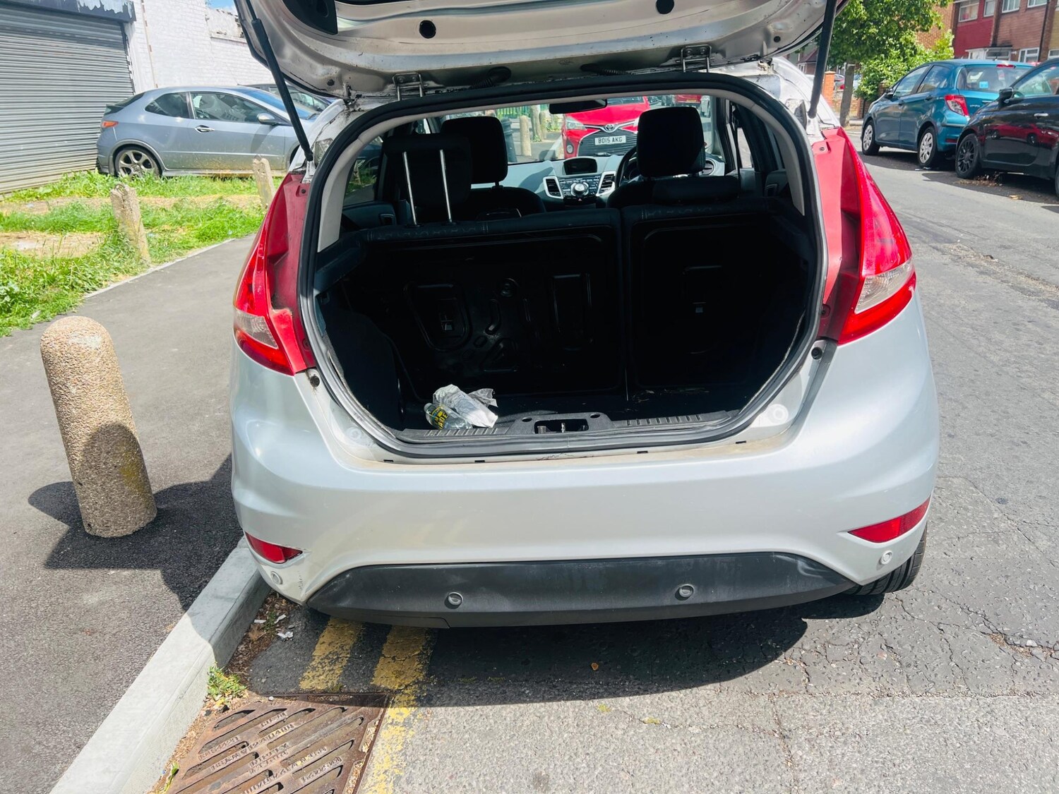 Used Ford Fiesta 2011 for sale - 76486865: Photo 9