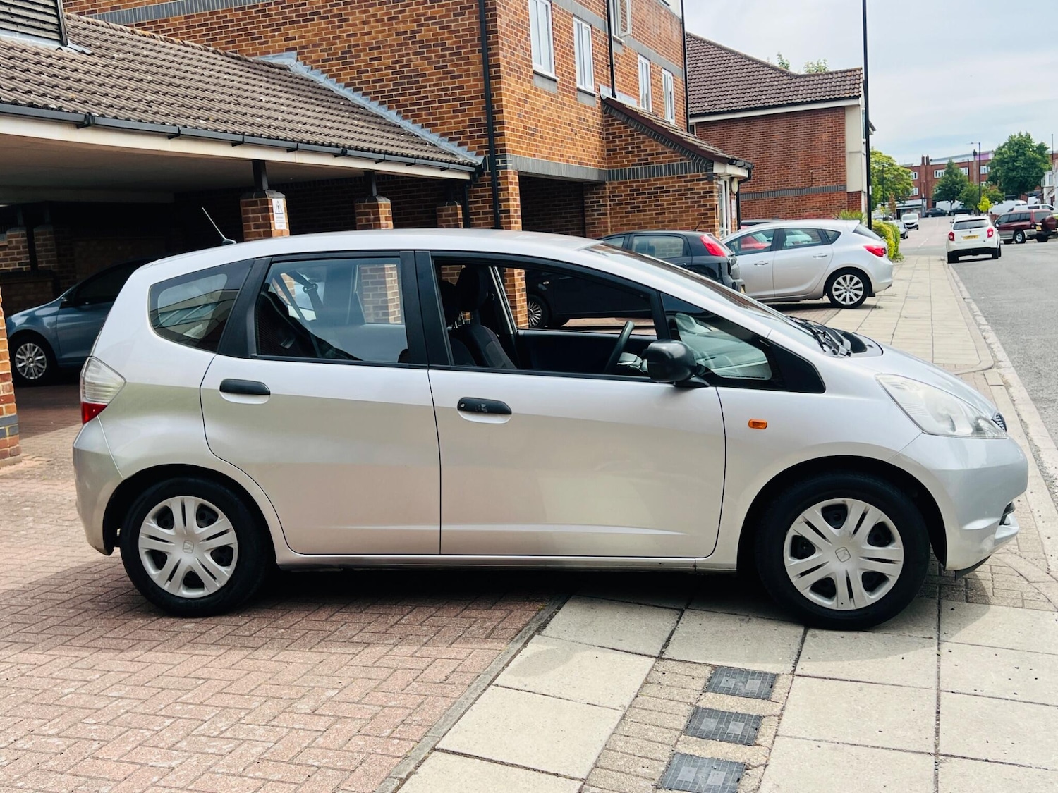 Used Honda Jazz 2009 for sale - 76701289: Photo 15