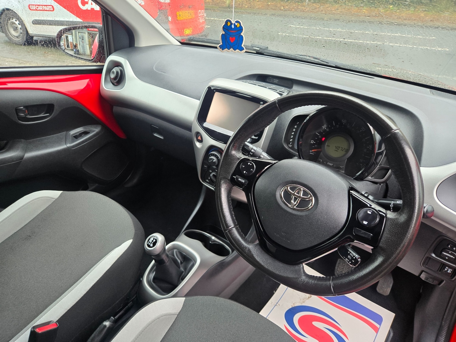 Used Toyota AYGO 2015 for sale - 76564955: Photo 15